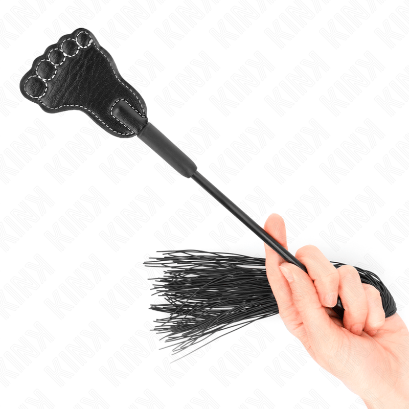 Kink – Paddle in Fußform mit Quastenpeitsche, 31 cm