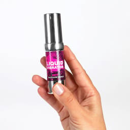 Secretplay Flüssiger Vibrator Erdbeer-Sahne, Verpackung mit Produktangaben