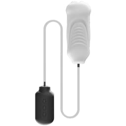 USB-Ladeanschluss des Jamyjob Hurricane Oralsex-Simulators im Detail