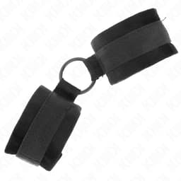 Kink Handgelenkfesseln in Schwarz im Größenvergleich, verstellbar 15–25 cm