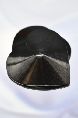 Be Lily Nippelsticker, Nahaufnahme der Herzform aus Metall