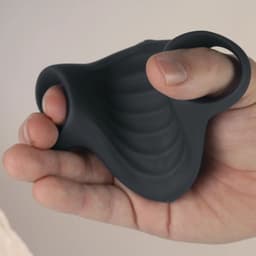 Innenansicht der geriffelten Struktur des Palm Black Masturbators