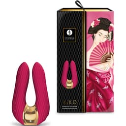 Shunga Aiko im Größenvergleich mit der Hand zur Einschätzung der Maße