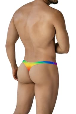 Cut4Men SPX String im Regenbogen-Design (Pride) von hinten, Passform im Detail