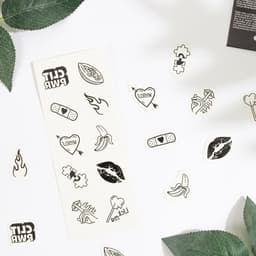 SecretPlay Candy Collection Tattoobogen mit süßen Motiven in Pastelltönen in Nahaufnahme