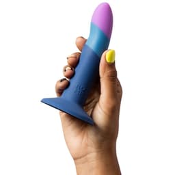 Romp Piccolo Silikon-Dildo mit 14 cm Gesamtlänge im Größenvergleich