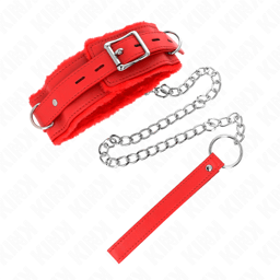 KINK Halsband mit Einschränkungen, Detailansicht der Riemenlöcher
