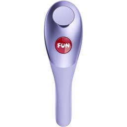 Fun Factory Be·One am Finger getragen, Anwendung im Größenvergleich