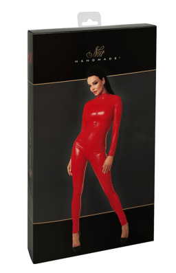 Noir Handmade Wetlook-Overall in Rot, Nahaufnahme der Material- und Nahtverarbeitung
