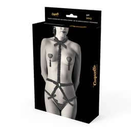 Coquette Chic Desire Harness-Set in Schwarz mit Nippelabdeckungen, Rückansicht des angelegten Harness