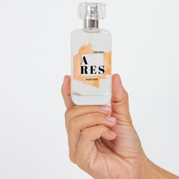 Secretplay Ares Pheromon-Parfum Spray für Männer, 50 ml, Flasche von der Seite mit Sprühkopf