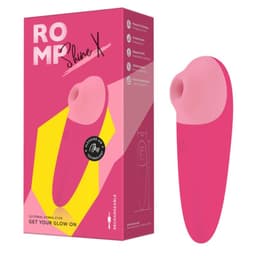 ROMP Shine X Stabvibrator in Rosa, im Badezimmer, vollständig wasserdicht