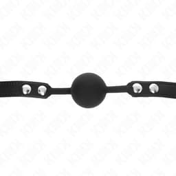 Kink Ballknebel mit Gurtverschluss im Detail, Nahaufnahme der Schnalle