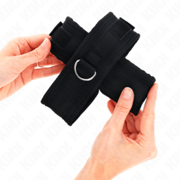 Kink Handgelenkfesseln in Schwarz, die Verarbeitung im Detail