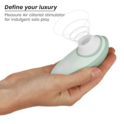 Womanizer Liberty 2 im Wasser, wasserdichter Druckwellenvibrator in der Wanne
