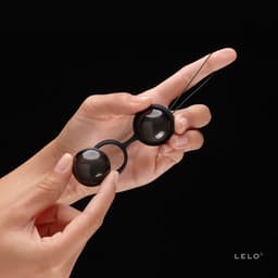 Lelo Luna Beads Noir Kegelkugeln mit Satinbeutel zur Aufbewahrung