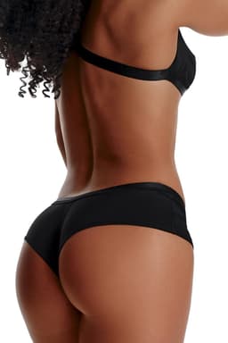 Demoniq LadyX Luna Set, im Größenvergleich am Körper getragen