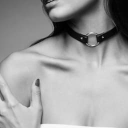 Maze Choker-Halskette, Detailansicht der verstellbaren Schnalle