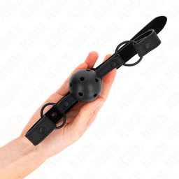 Kink Ballknebel aus Neopren, Riemen und Schnalle am Hinterkopf im Detail
