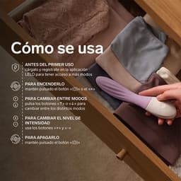 Lelo Mona Twist mit Smartphone und LELO-App in Studioaufnahme