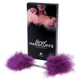 Secretplay Marabu-Handschellen, Detailansicht des Federbesatzes im Nahfoto