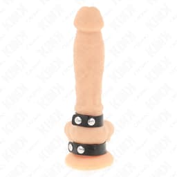 Kink Leder-Penisring in der Hand gehalten, Größenverhältnis der Schlaufen