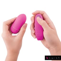 B Swish Bnaughty Unleashed in Rosa, Detailansicht der Kugelform
