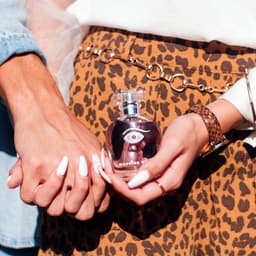 Grafik zu den Duftnoten Ylang-Ylang, Zitrone und Apfel des Eye of Love Morning Glow