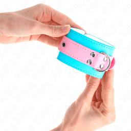 Verpackung der Kink Handgelenkfesseln in Blau/Rosa, Handgelenkfesseln der Kink BDSM-Serie im Karton