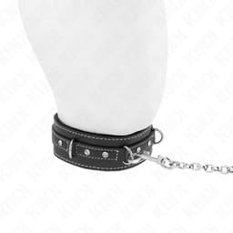 KINK PVC-Leder-Halskette mit Strass-Nieten, Detailansicht der 105 cm langen Leine