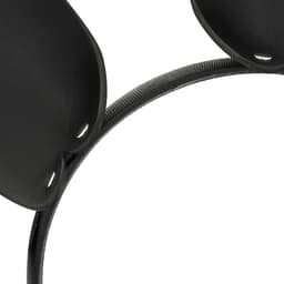 Coquette Chic Desire Stirnband mit Hasenohren aus veganem Leder, Seitenansicht des aufgesetzten Stirnbands