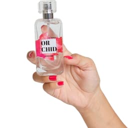 SecretPlay Orchidee Parfumspray von der Seite, Sprühkopf und Flakonhals im Detail