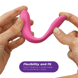 We-Vibe Sync Lite in der Hand gehalten, Größenvergleich bei 7,5 cm Länge