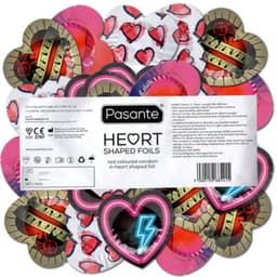 Pasante Hearts Kondome, bunt bedruckte Einzelverpackungen mit Herzmotiven im Detail