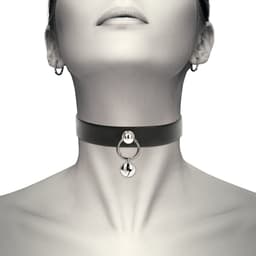 Coquette Chic Desire Halsband von der Seite, Druckknopf-Verschluss im Detail