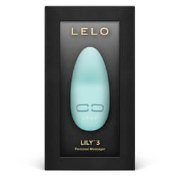 Lelo Lily 3 von der Seite, glatte Oberfläche im Detail, freigestellte Studioansicht