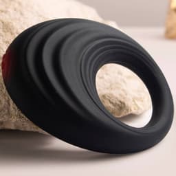 Verpackung des Rocks-Off Spire Penisrings mit Produktinformationen