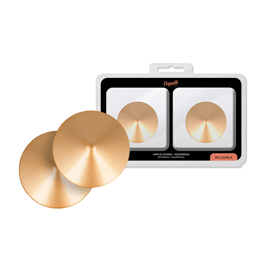 Coquette Chic Desire Nippelabdeckungen als goldene Kreise, Gesamtansicht des Paares