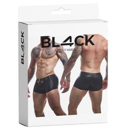 Cut4Men Wetlook-Boxershorts in Schwarz am Model getragen, seitliche Ansicht im Ganzen