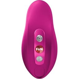 Fun Factory Allure Air-Pulse-Vibrator in der Hand im Größenvergleich