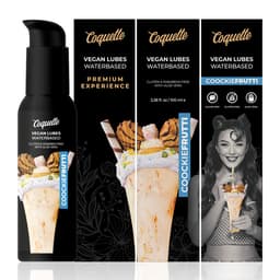 Coquette Chic Desire Premium Experience Cookiefrutti-Gleitgel im Größenvergleich in der Hand