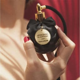 Verpackung des Bijoux Indiscrets Aphrodisia Körpersprays mit Rose und Jasmin