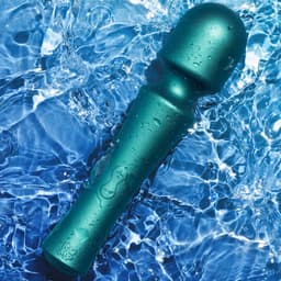 Romp Presto Klitorisvibrator in Grün, Detail der seidig glatten Silikonoberfläche