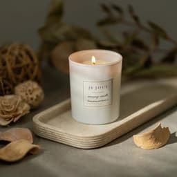 Je Joue Luxus-Massagekerze Ylang Ylang & Mandarine, Anwendung bei einer Körpermassage