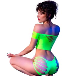 Chilirose Shorts des grünen Sets von der Seite mit elastischem Bund