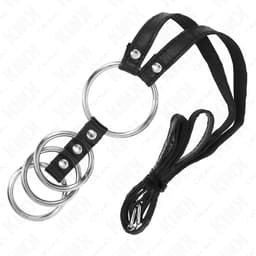 Kink Penisring-Set in der Hand gehalten, Ringgrößen im Größenvergleich