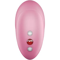Fun Factory Intense Air-Pulse-Vibrator in Rosé in der Hand im Größenvergleich
