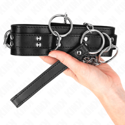 Kink 3-Ring-Halsband mit langer Leine von der Seite, Metallbeschläge in Nahaufnahme