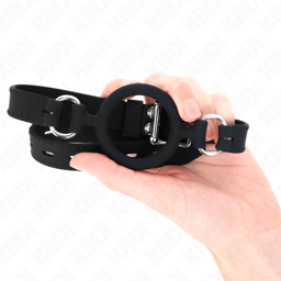 Kink O-Ring-Knebel aus Silikon, Riemen und Schnalle am Hinterkopf im Detail
