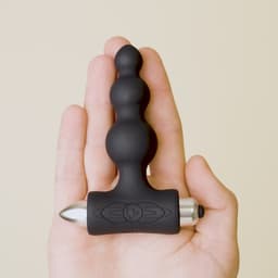 Nahaufnahme der breiten Basis des Rocks-Off Bubbles Analplugs im Detail